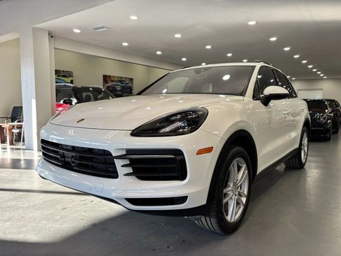 Used 2019 Porsche Cayenne S AWD/4WD image 3