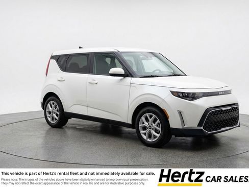 Used 2025 Kia Soul LX w/ LX Technology Package FWD image 1