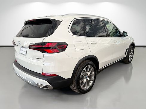 New 2026 BMW X5 sDrive40i image 3