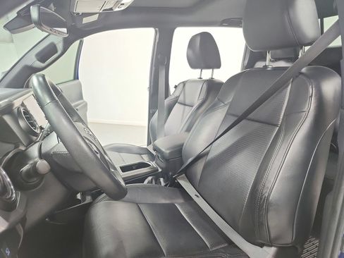 Used 2022 Toyota Tacoma Limited RWD image 19
