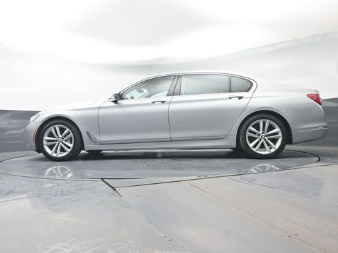 Used 2016 BMW 750i xDrive image 29