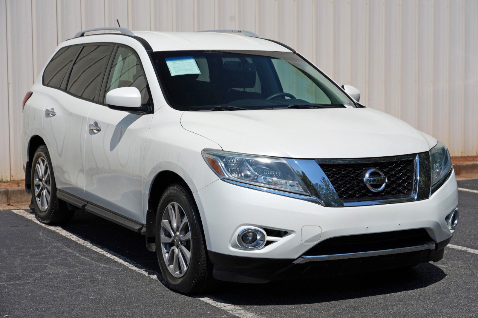 Used 2015 Nissan Pathfinder SV w/ Trailer Tow Package FWD image 50
