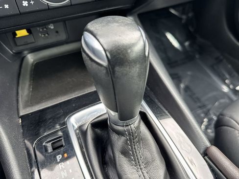 Used 2018 MAZDA MAZDA3 Touring image 19