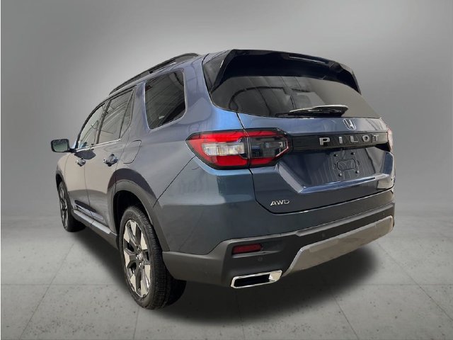 New 2026 Honda Pilot Touring image 3