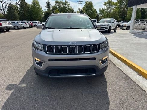 Used 2019 Jeep Compass Limited AWD/4WD image 3