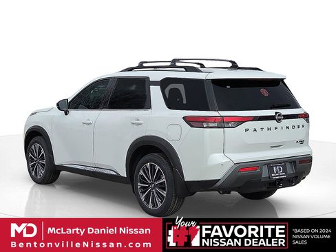 New 2026 Nissan Pathfinder Platinum image 4