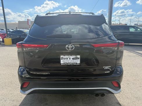 Used 2021 Toyota Highlander XSE FWD image 6