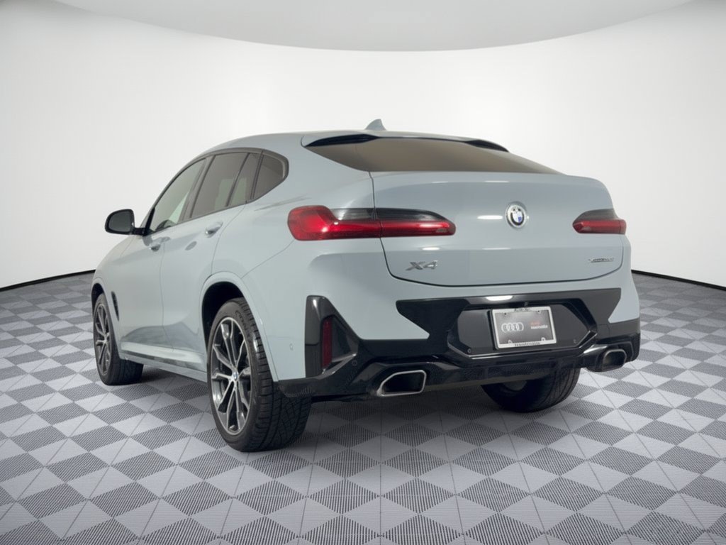 Used 2022 BMW X4 xDrive30i w/ M Sport Package 2 AWD/4WD image 3