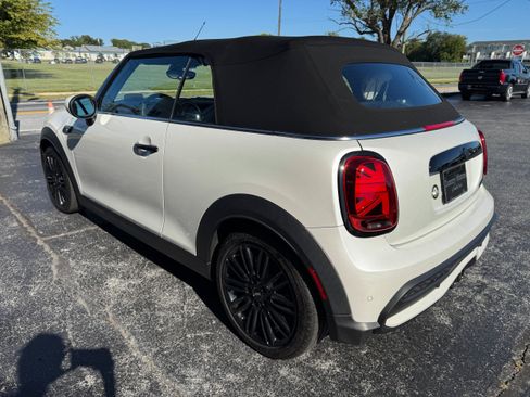 Used 2024 MINI Cooper S FWD image 9