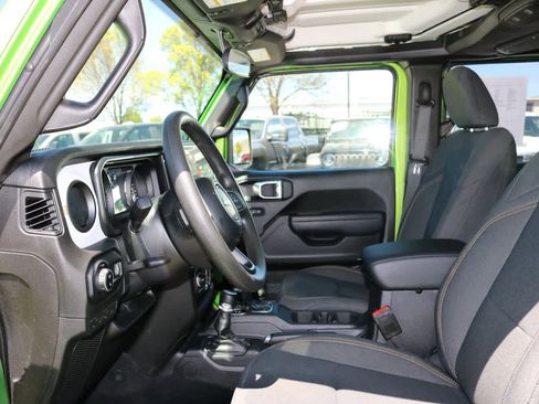 Used 2025 Jeep Gladiator Sport AWD/4WD image 27