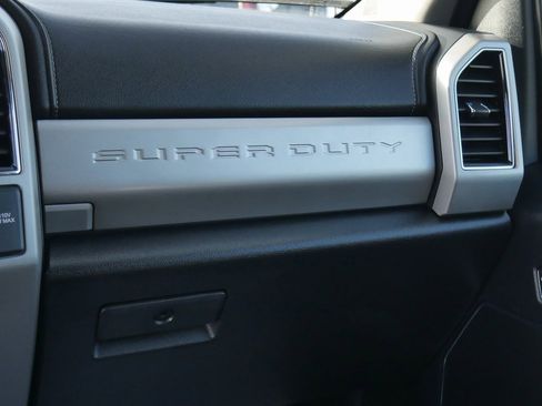 Used 2021 Ford F250 Lariat w/ Chrome Package image 60