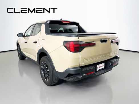 Used 2023 Hyundai Santa Cruz SEL w/ Launch Package AWD/4WD image 10
