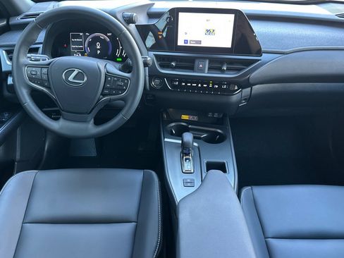Certified 2025 Lexus UX 300h FWD w/ Accessory Package (P3) image 17