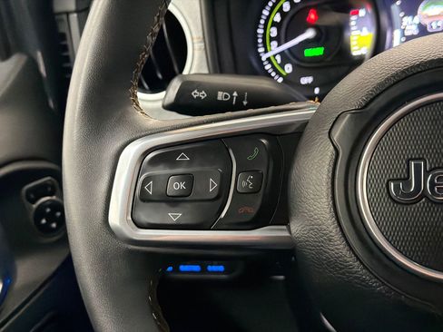 Used 2024 Jeep Wrangler Unlimited Sahara AWD/4WD image 20