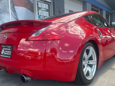 Used 2012 Nissan 370Z Coupe RWD image 3