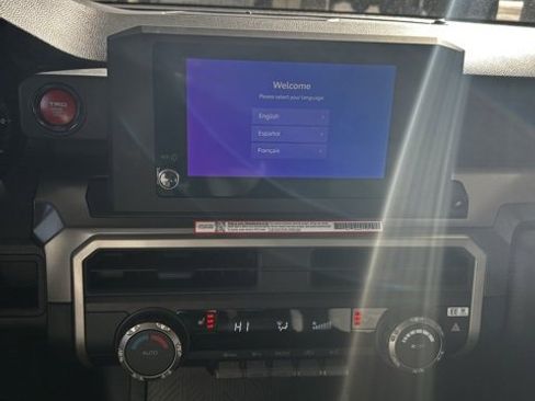 Used 2024 Toyota Tacoma TRD Off-Road image 19