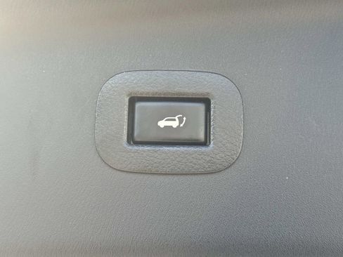 Certified 2020 Nissan Armada SL image 13