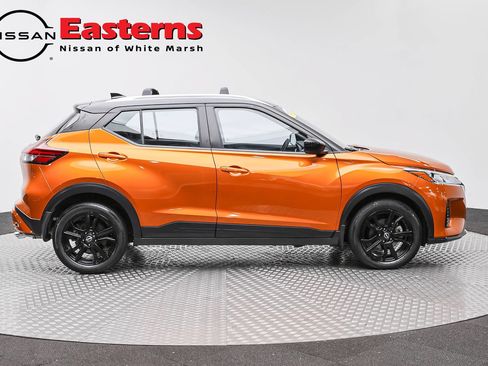 Used 2024 Nissan Kicks SV w/ Exterior Package FWD image 4