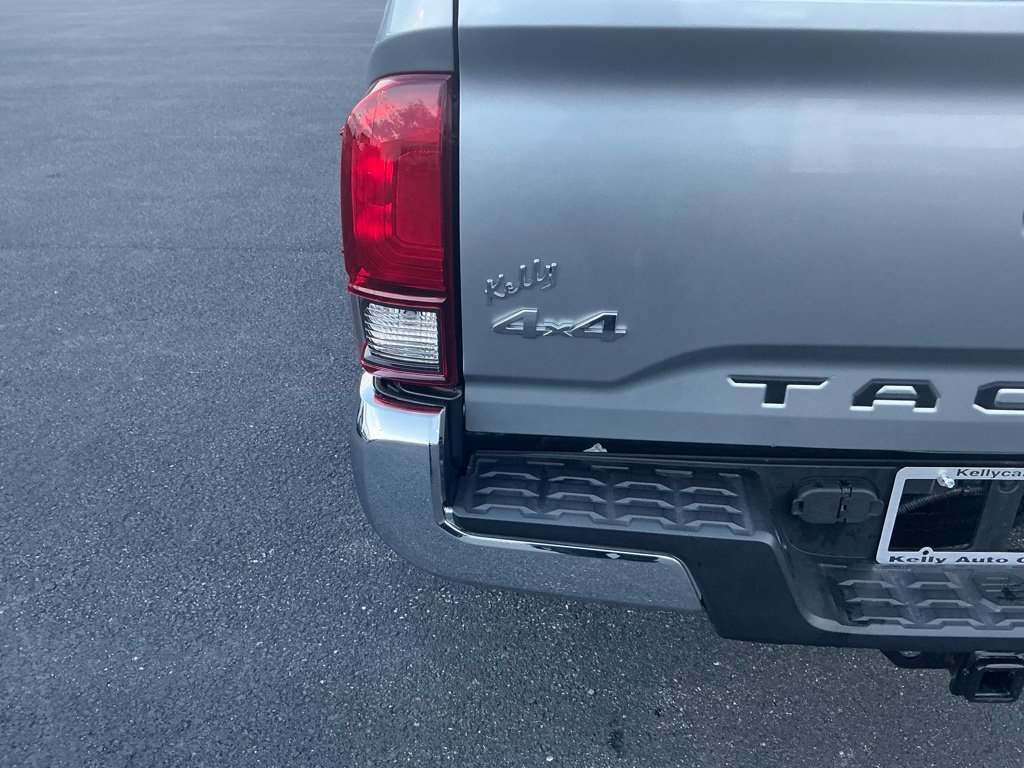 Certified 2023 Toyota Tacoma SR5 AWD/4WD image 35