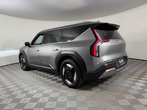 Used 2024 Kia EV9 Wind image 7