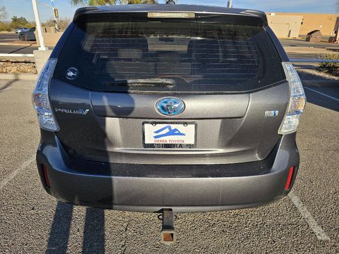 Used 2014 Toyota Prius V Three image 4