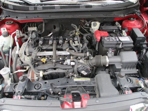 Used 2020 Nissan Kicks SR FWD image 8