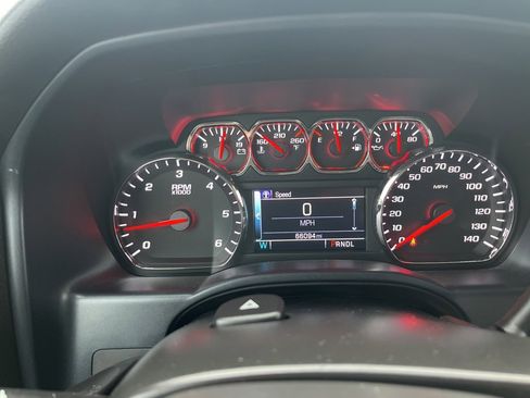 Used 2018 Chevrolet Silverado 1500 LT w/ LT Convenience Package image 18