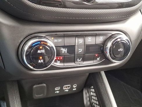 Used 2023 Chevrolet TrailBlazer LT w/ Convenience Package image 18