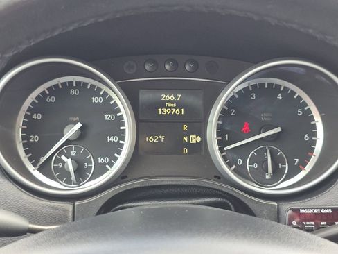 Used 2010 Mercedes-Benz GL 450 4MATIC image 23