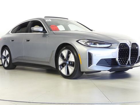 Used 2024 BMW i4 eDrive35 w/ Premium Package RWD image 4