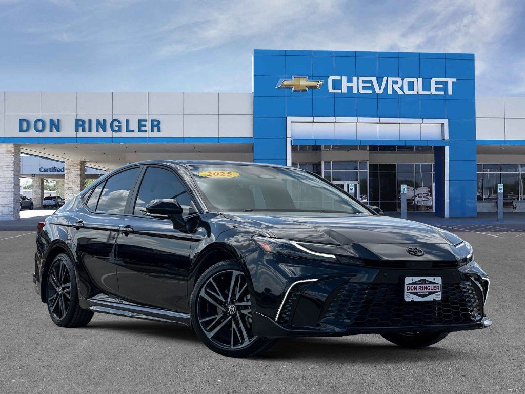 Used 2025 Toyota Camry XSE w/ Premium Plus Package FWD image 1