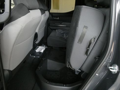 New 2024 Toyota Tacoma TRD Off-Road image 21