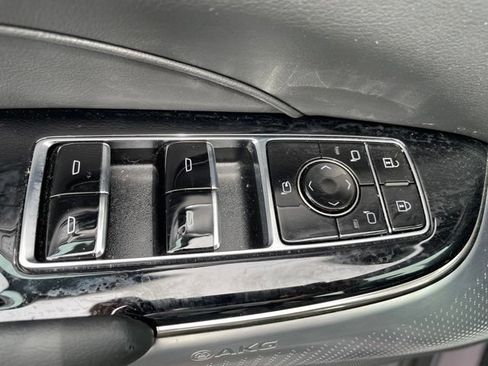 Used 2025 Cadillac Lyriq Luxury w/ LPO, Floor Liner Package AWD/4WD image 14
