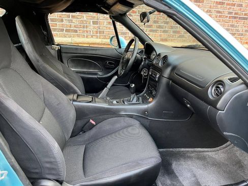 Used 2001 MAZDA MX-5 Miata LS RWD image 11