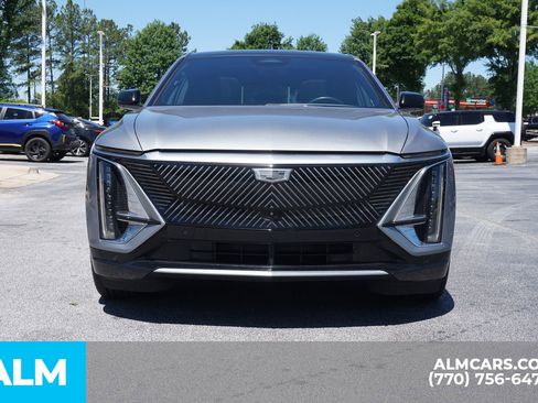 Used 2024 Cadillac Lyriq Luxury AWD/4WD image 12