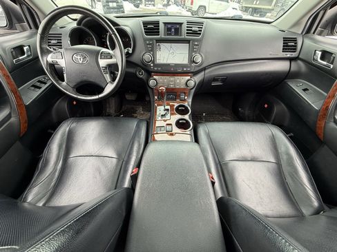Used 2012 Toyota Highlander Limited w/ Tow Pkg image 20
