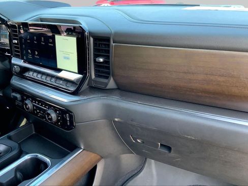 Certified 2024 Chevrolet Silverado 1500 High Country w/ Midnight Edition AWD/4WD image 18