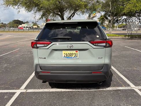 Used 2021 Toyota RAV4 XLE image 8