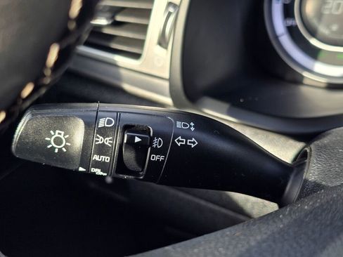 Used 2019 Kia Niro LX image 31