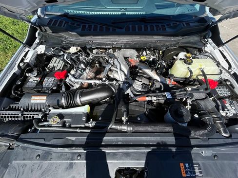 Used 2025 Ford F350 Lariat w/ Lariat Ultimate Package AWD/4WD image 32
