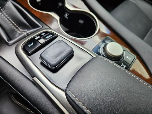 Used 2019 Lexus RX 350 AWD w/ Navigation Package image 33