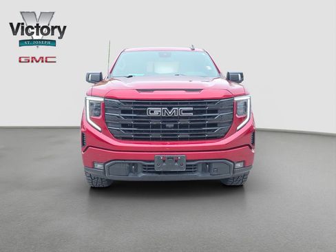 Used 2023 GMC Sierra 1500 Elevation w/ Elevation Premium Package AWD/4WD image 2