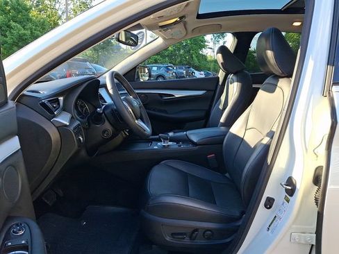 Used 2019 INFINITI QX50 Essential w/ Premium Heat Package AWD/4WD image 14