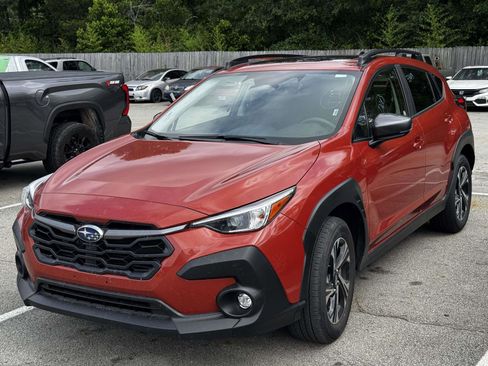 Used 2025 Subaru Crosstrek 2.0i Premium AWD/4WD image 2