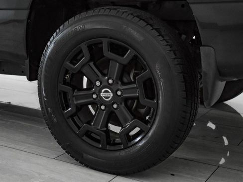 Used 2019 Nissan Titan SL w/ Midnight Edition image 51