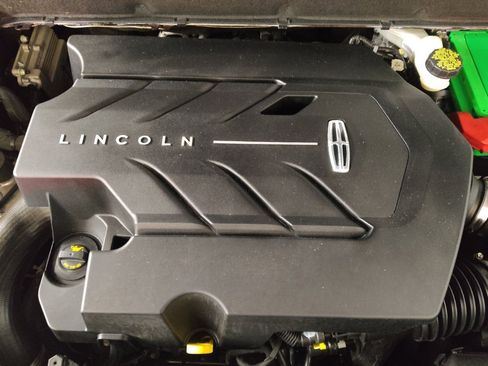 Used 2017 Lincoln MKX Reserve w/ Driver Assistance Package FWD image 30