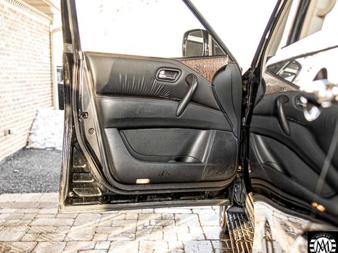 Used 2019 Nissan Armada Platinum w/ Captain's Chairs Package image 34