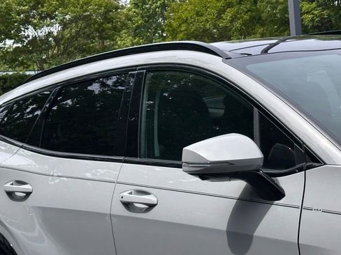 Used 2025 Kia Sportage SX FWD image 3