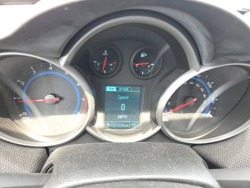 Used 2016 Chevrolet Cruze LT FWD image 9