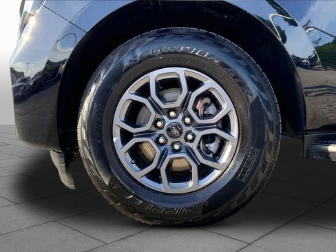 Certified 2025 Ford Expedition Active RWD image 11